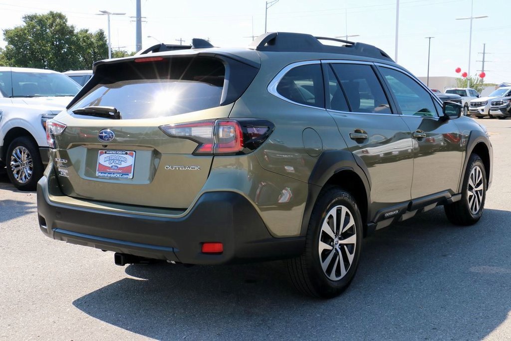 Used 2025 Subaru Outback Premium image 5