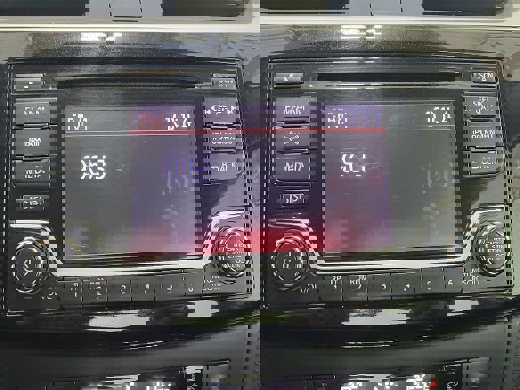 Used 2018 Nissan Sentra SV w/ Protection Package image 21