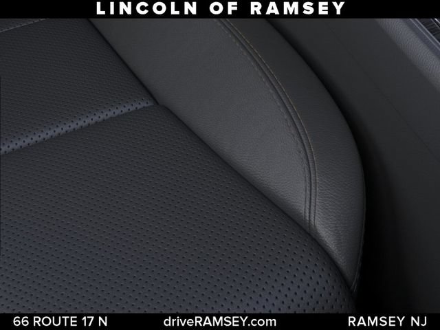 New 2026 Lincoln Aviator AWD image 17