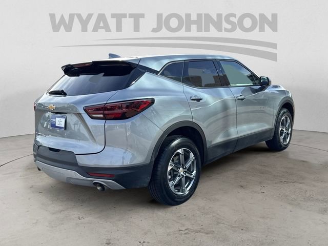 Used 2025 Chevrolet Blazer LT AWD/4WD image 5