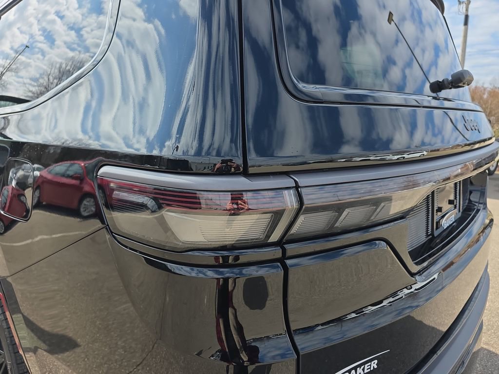 New 2026 Jeep Grand Wagoneer L Limited image 39