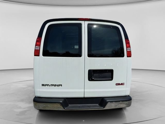 New 2025 GMC Savana 2500 w/ Driver Convenience Package RWD image 4