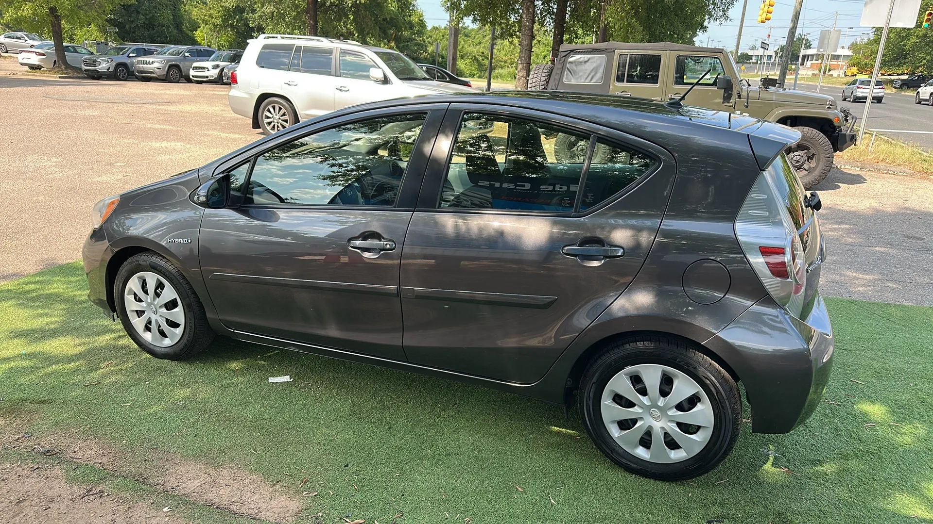 Used 2013 Toyota Prius C Two FWD image 4