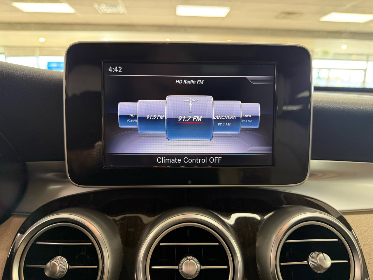 Used 2018 Mercedes-Benz GLC 300 GLC300 4MATIC image 15