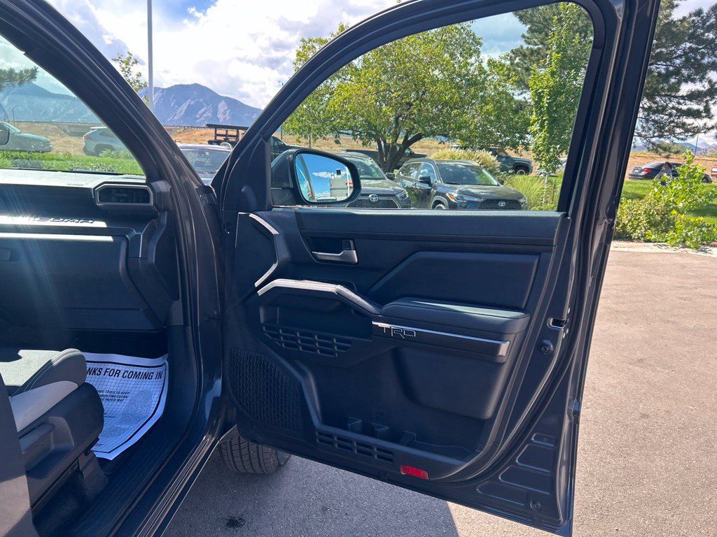 Used 2025 Toyota Tacoma TRD Sport AWD/4WD image 9