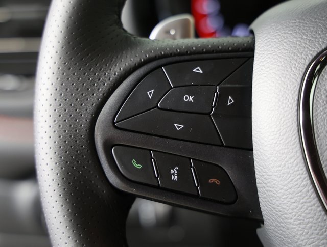 Used 2025 Dodge Durango R/T w/ Blacktop Package image 16