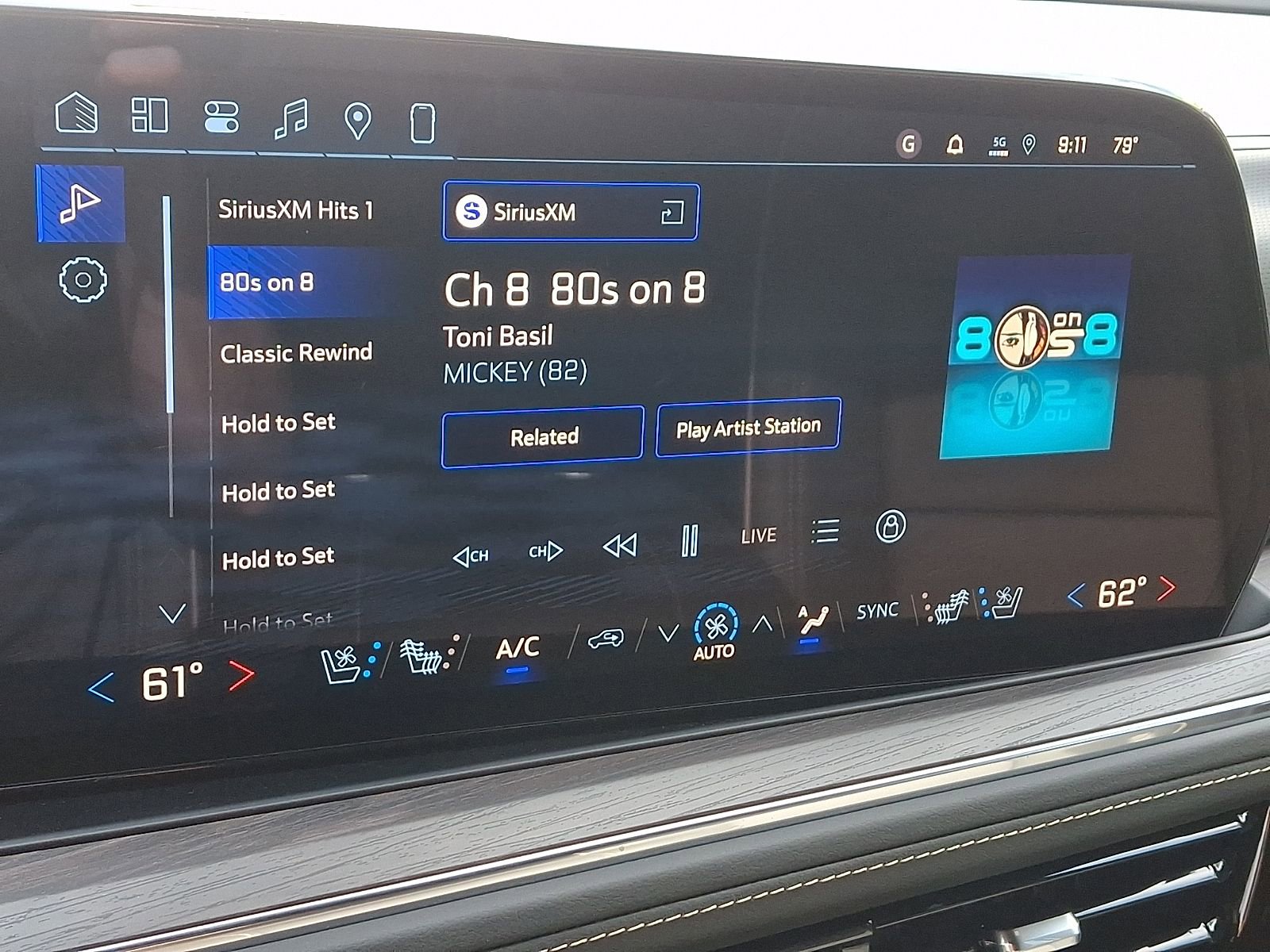 New 2026 Chevrolet Suburban Premier w/ Sun And Tow Package AWD/4WD image 18