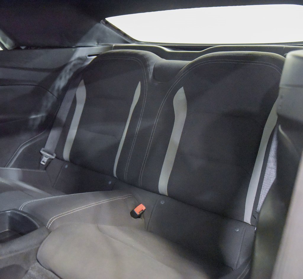 Used 2018 Chevrolet Camaro LT image 4