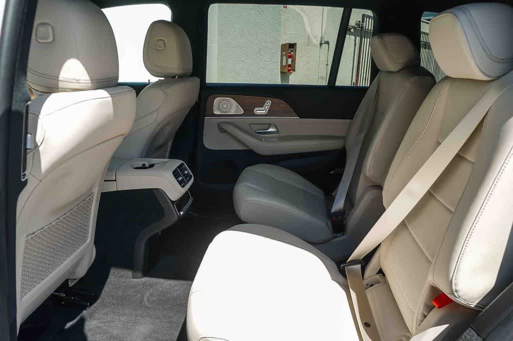 Used 2024 Mercedes-Benz GLS 450 4MATIC image 21