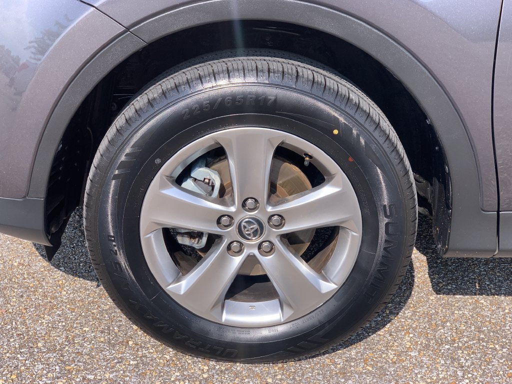Used 2015 Toyota RAV4 XLE FWD image 7