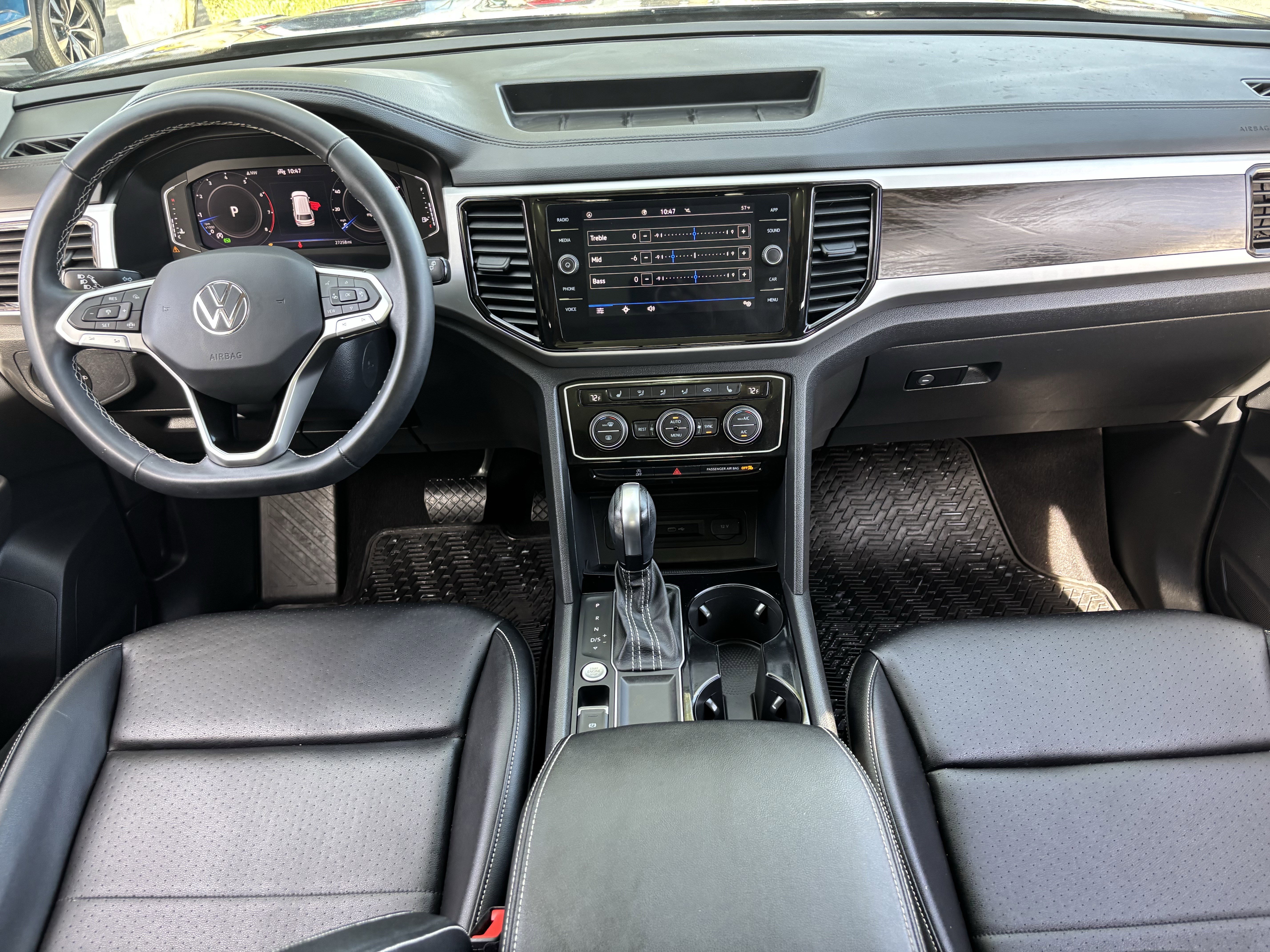 Used 2022 Volkswagen Atlas SE w/ Panoramic Sunroof Package image 13