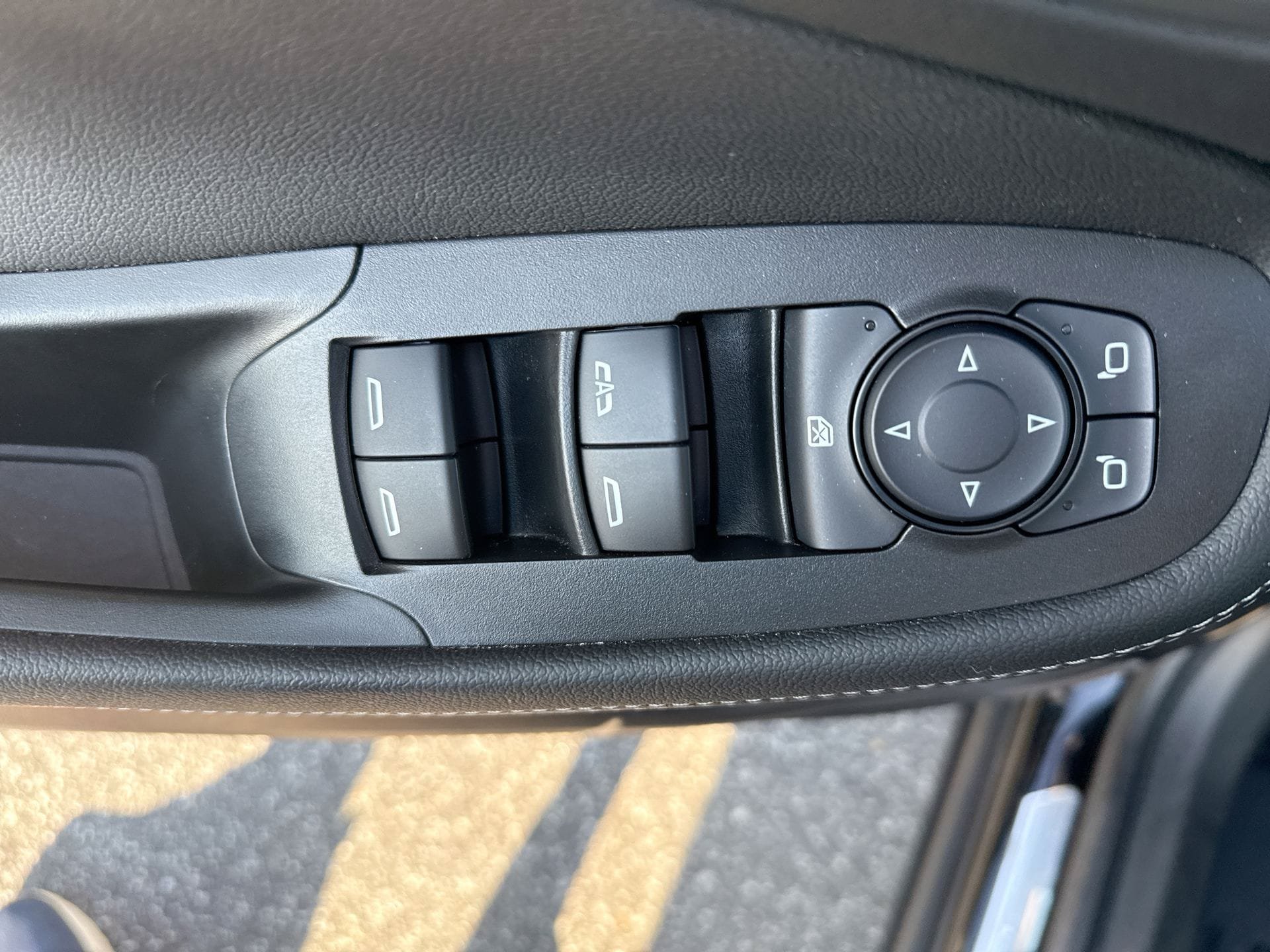 Used 2022 Buick Encore GX Select FWD image 22