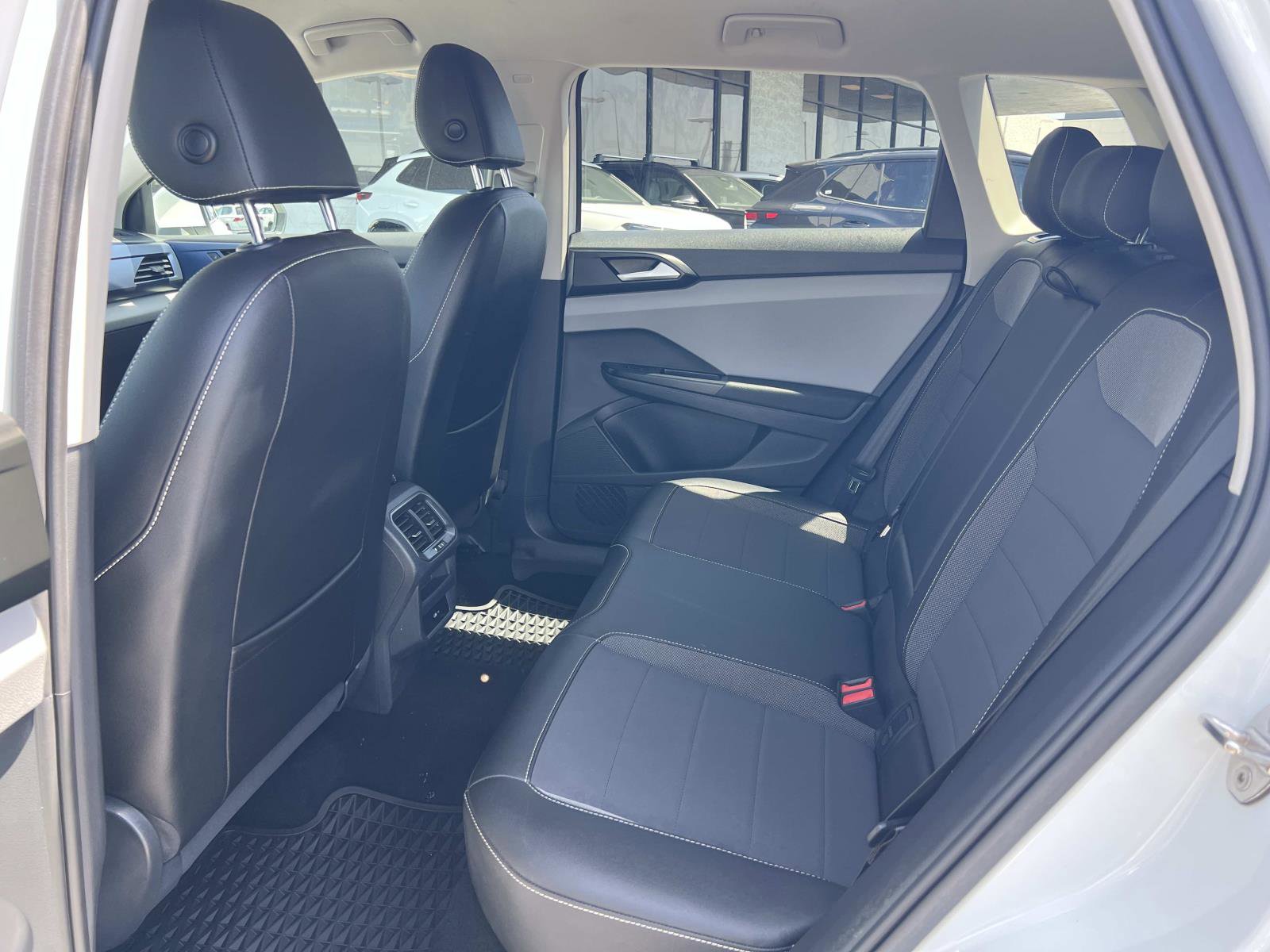 Certified 2023 Volkswagen Taos SE FWD image 20