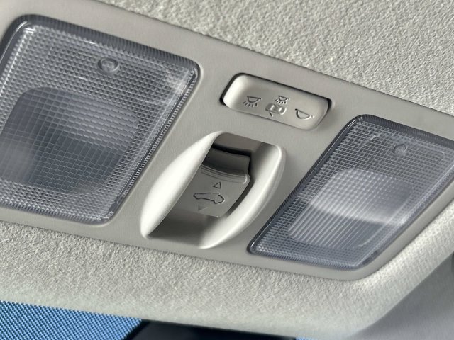 Used 2022 Hyundai Venue SEL FWD image 28