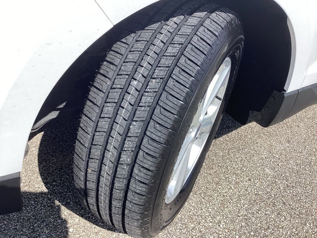 Used 2021 Ford Edge SE FWD image 16