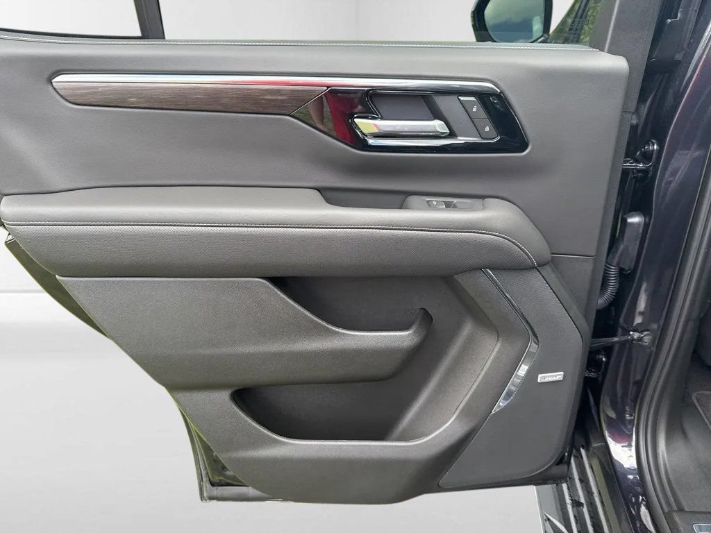 New 2025 Chevrolet Tahoe Premier AWD/4WD image 28