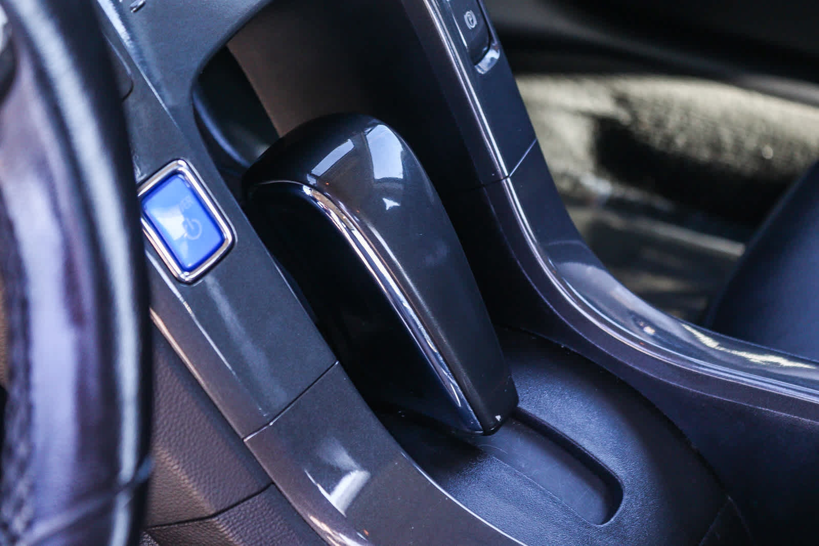Used 2013 Chevrolet Volt Premium w/ Premium Trim Package FWD image 22