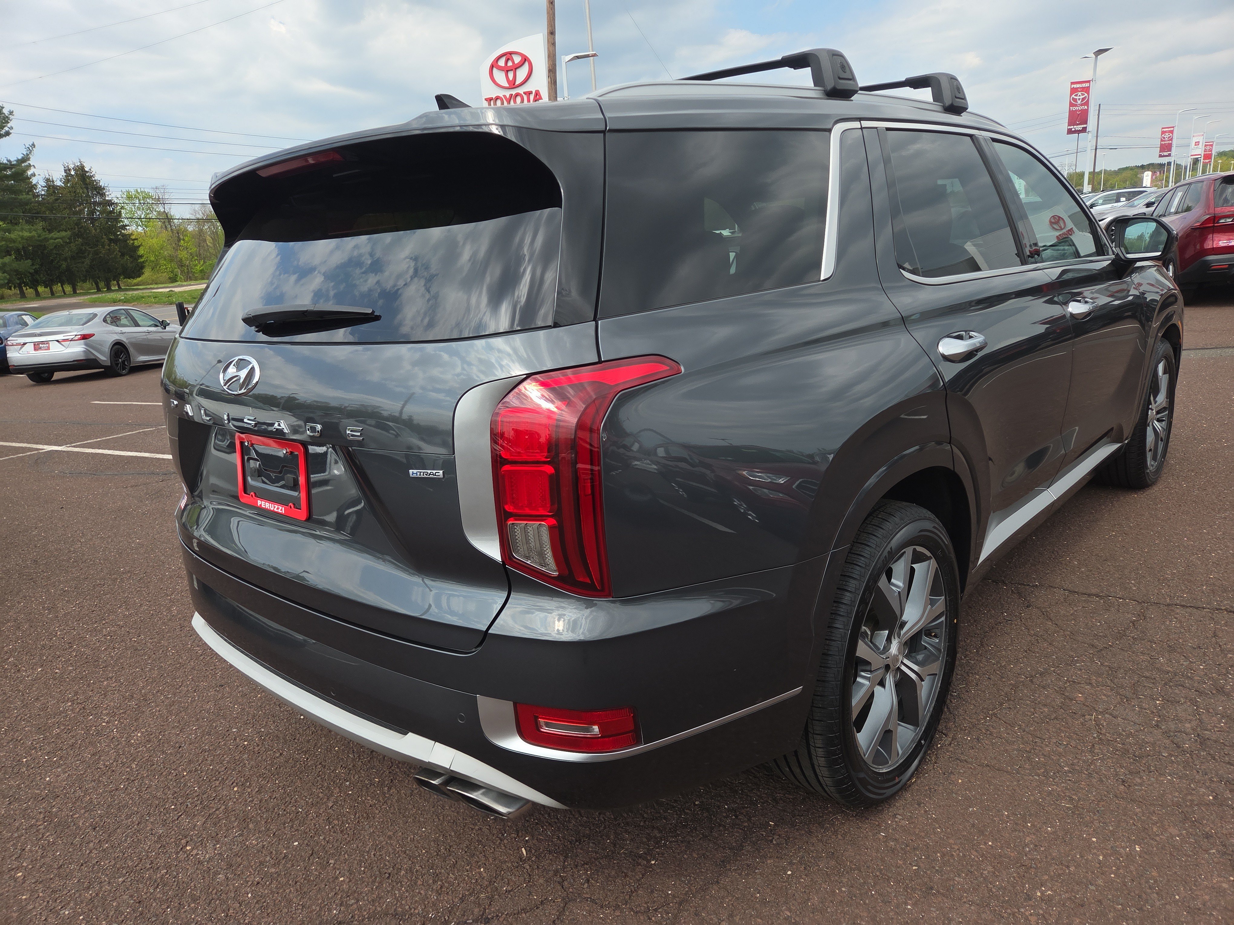 Used 2021 Hyundai Palisade Limited w/ Cargo Package AWD/4WD image 3
