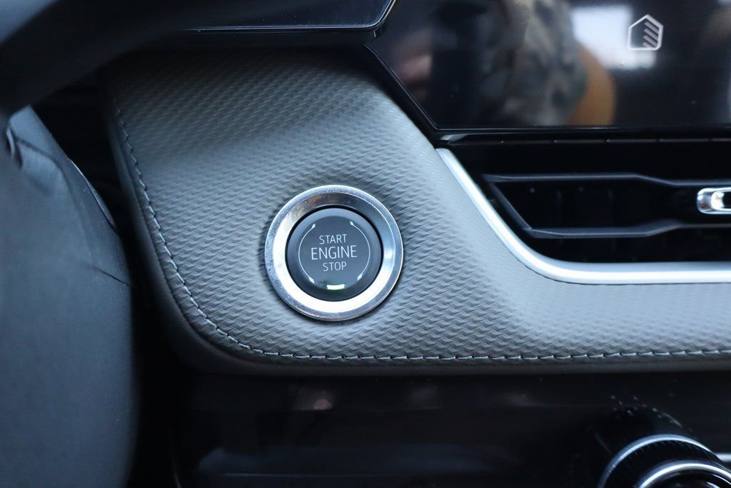 New 2026 Chevrolet Equinox LT w/ Convenience Package II image 14