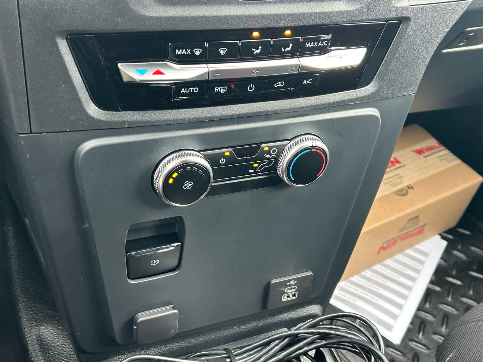 New 2026 Ford Explorer w/ Ready For The Road Package image 28