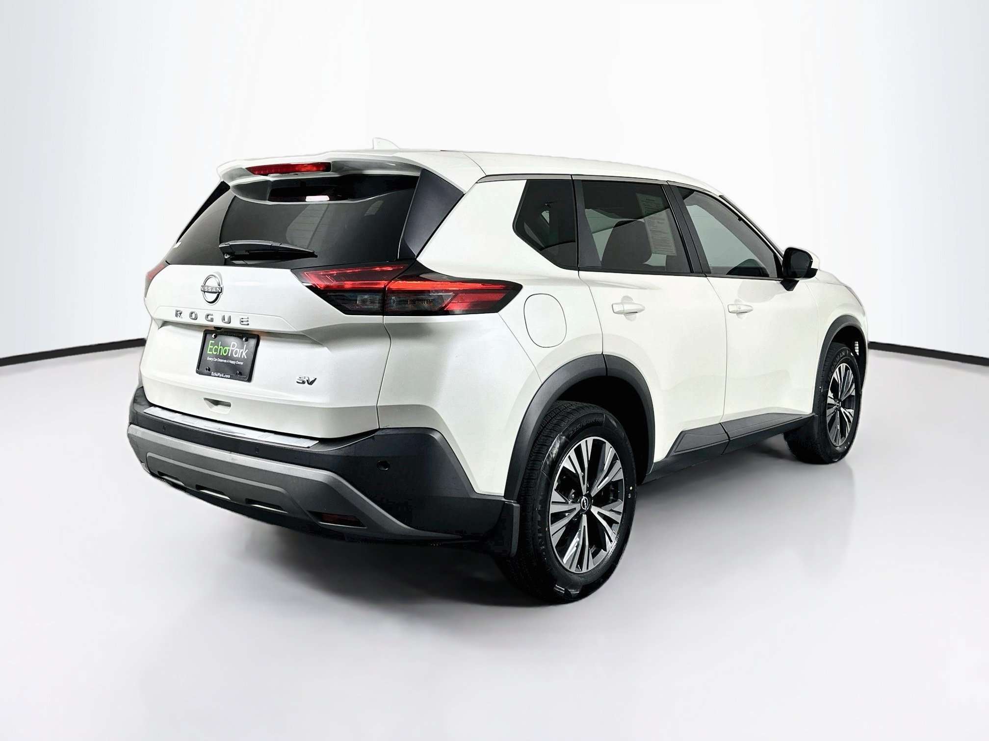 Used 2023 Nissan Rogue SV FWD image 9
