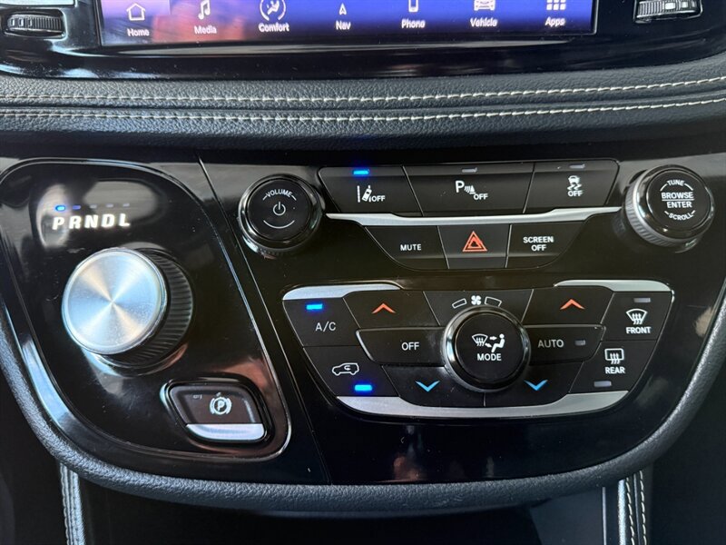 Used 2021 Chrysler Pacifica Limited w/ S Appearance Package image 36