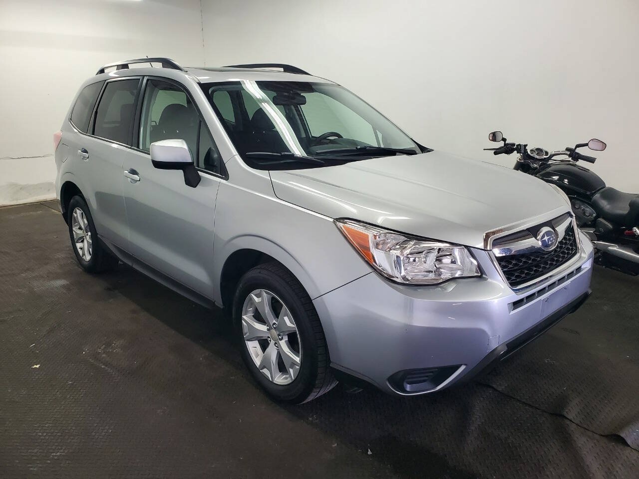 Used 2015 Subaru Forester 2.5i Premium w/ All-Weather Package AWD/4WD image 3