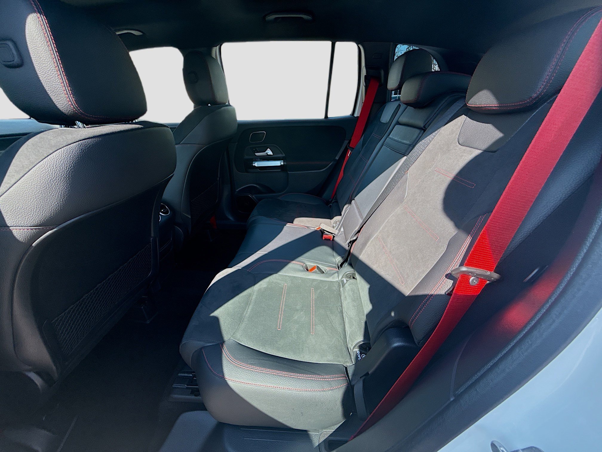 Used 2025 Mercedes-Benz GLB 35 AMG 4MATIC image 21