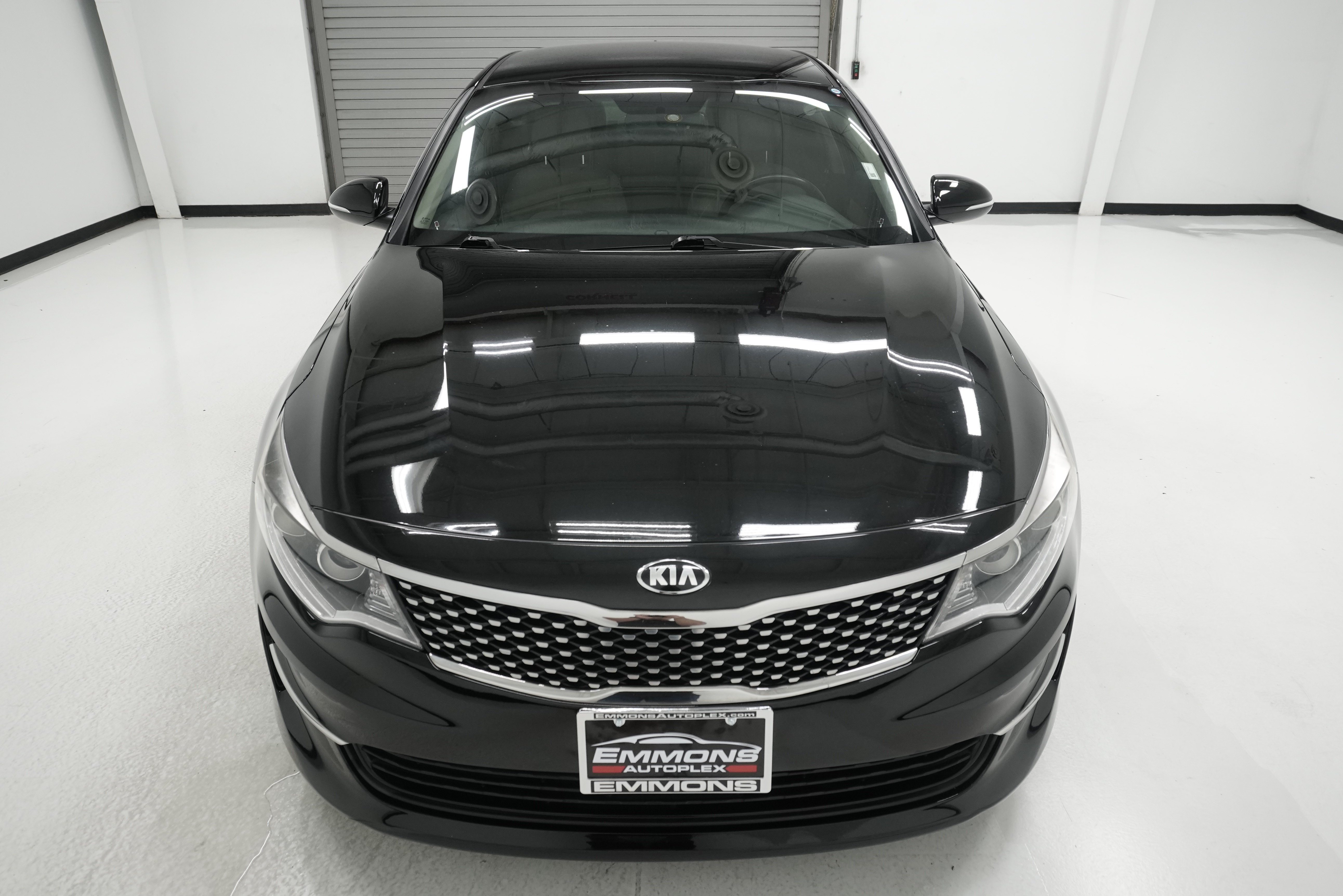 Used 2017 Kia Optima EX FWD image 2