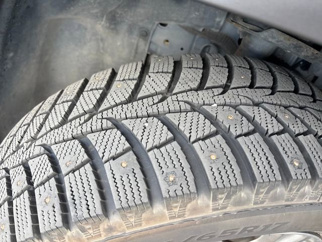 Used 2019 Jeep Cherokee Latitude Plus w/ Comfort/Convenience Group image 29