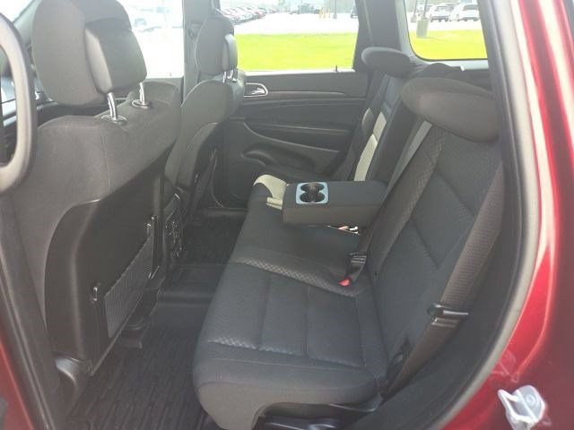 Used 2022 Jeep Grand Cherokee Laredo w/ All-Weather Capability Group AWD/4WD image 38