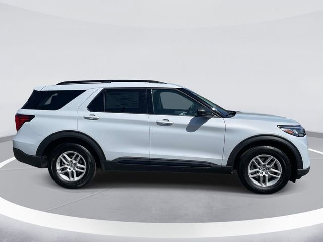New 2026 Ford Explorer Active RWD image 3