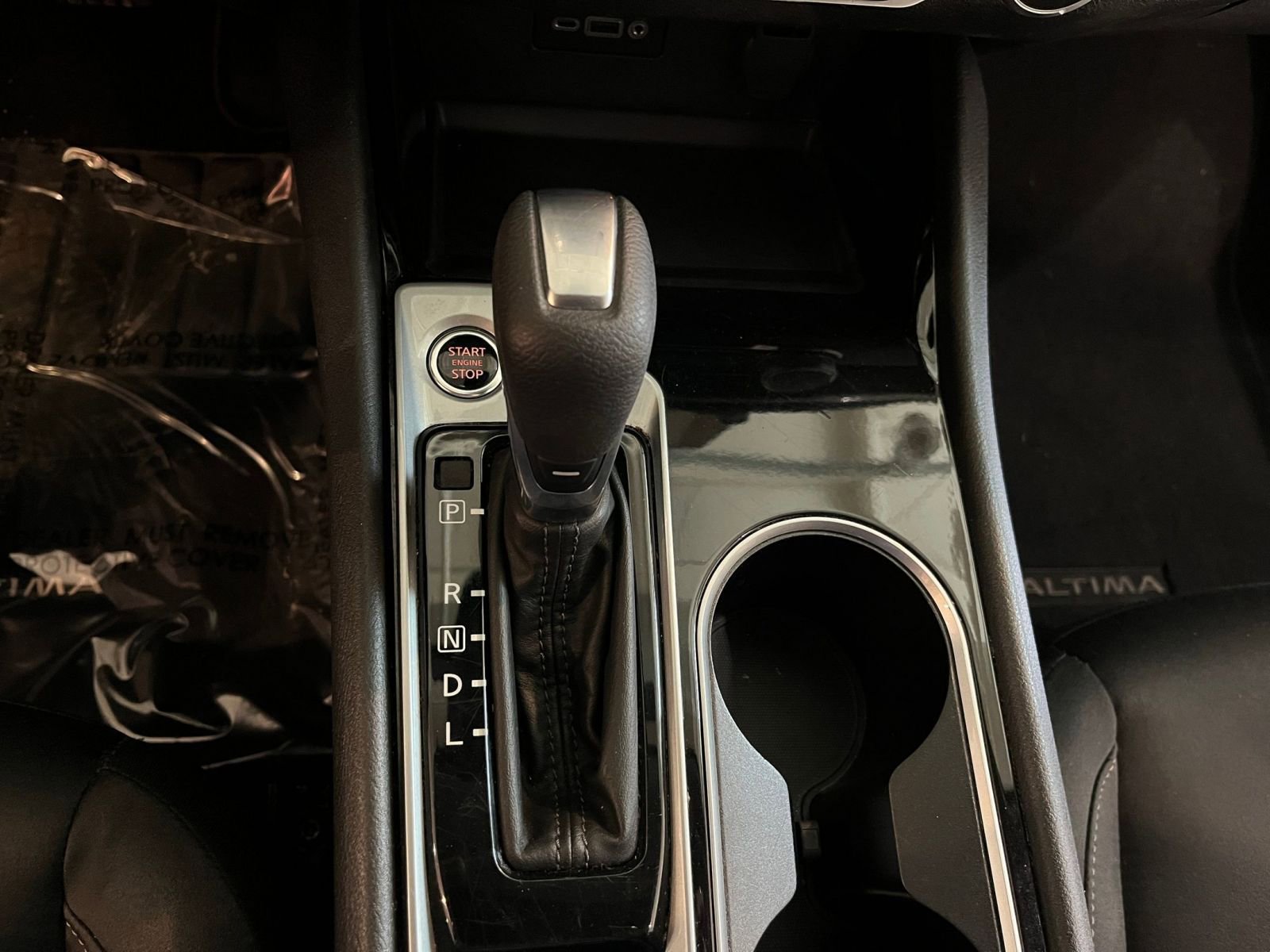 Used 2024 Nissan Altima 2.5 SV FWD image 40