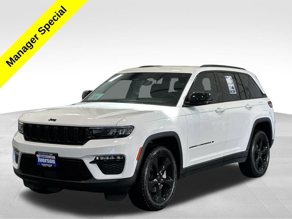 Used 2023 Jeep Grand Cherokee Limited w/ Black Appearance Package AWD/4WD image 3