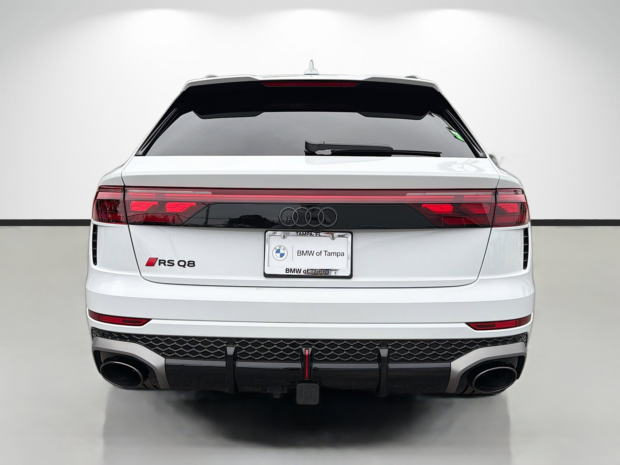 Used 2025 Audi RS Q8 performance w/ RS Design Package - Red AWD/4WD image 4