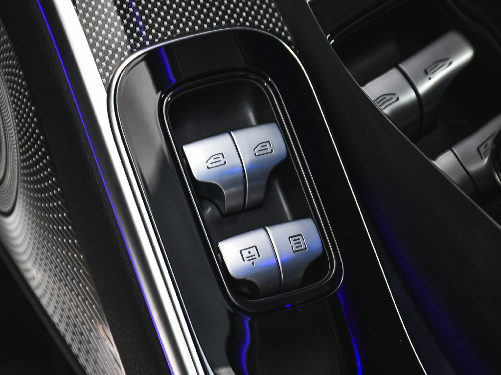 Used 2022 Mercedes-Benz S 500 4MATIC w/ AMG Line Package image 20