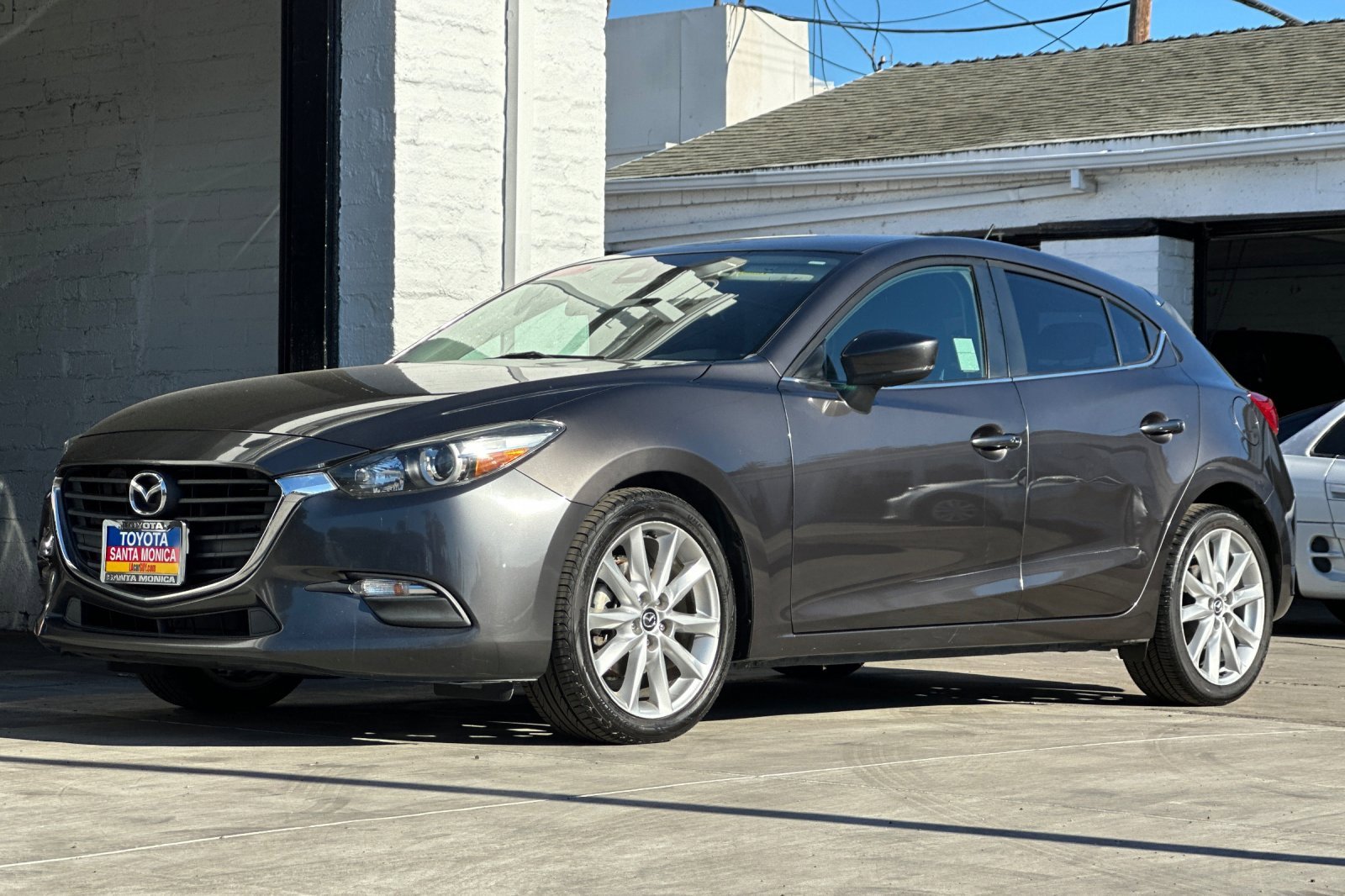 Used 2017 MAZDA MAZDA3 Touring image 8