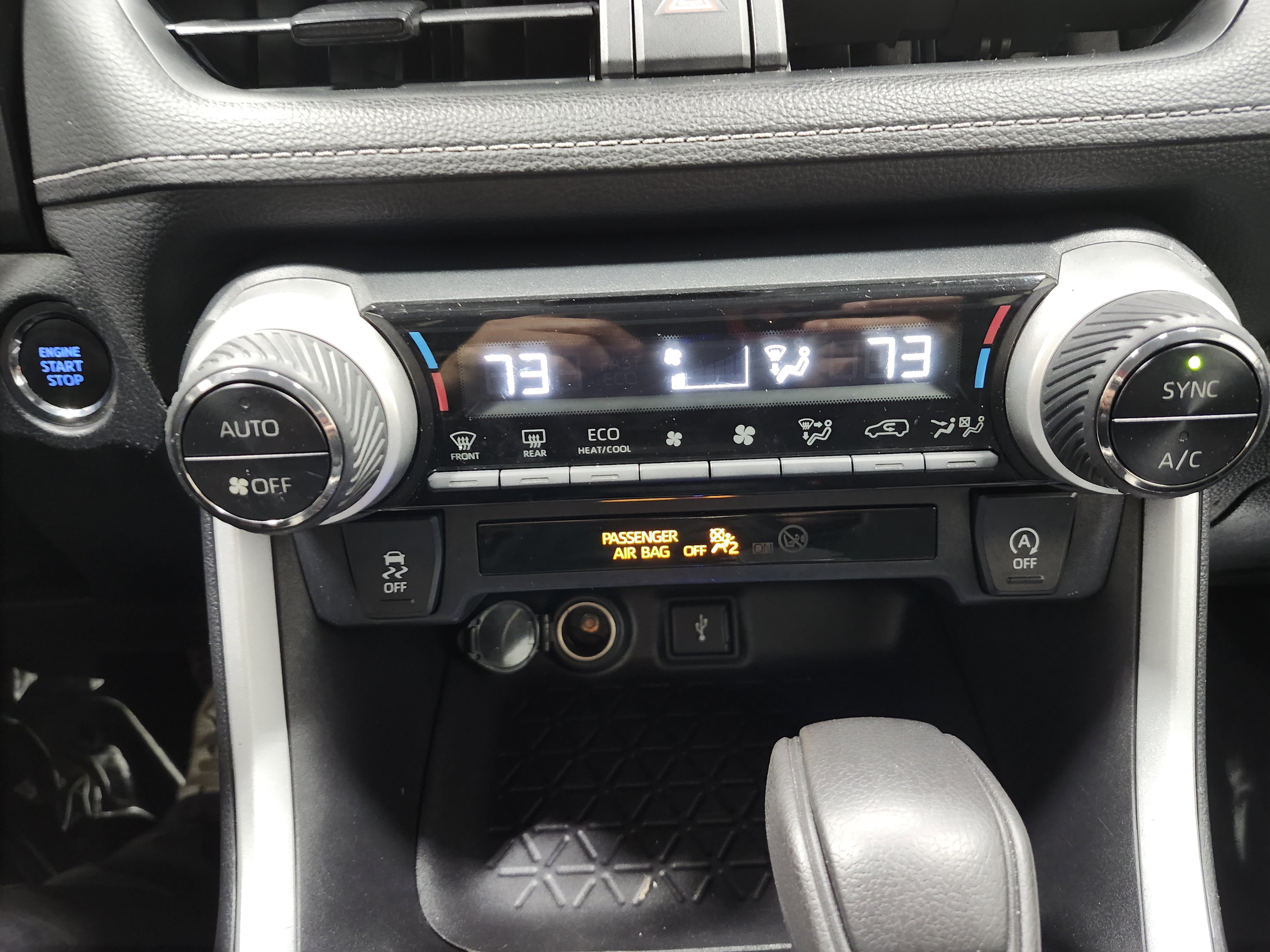 Used 2021 Toyota RAV4 XLE image 32