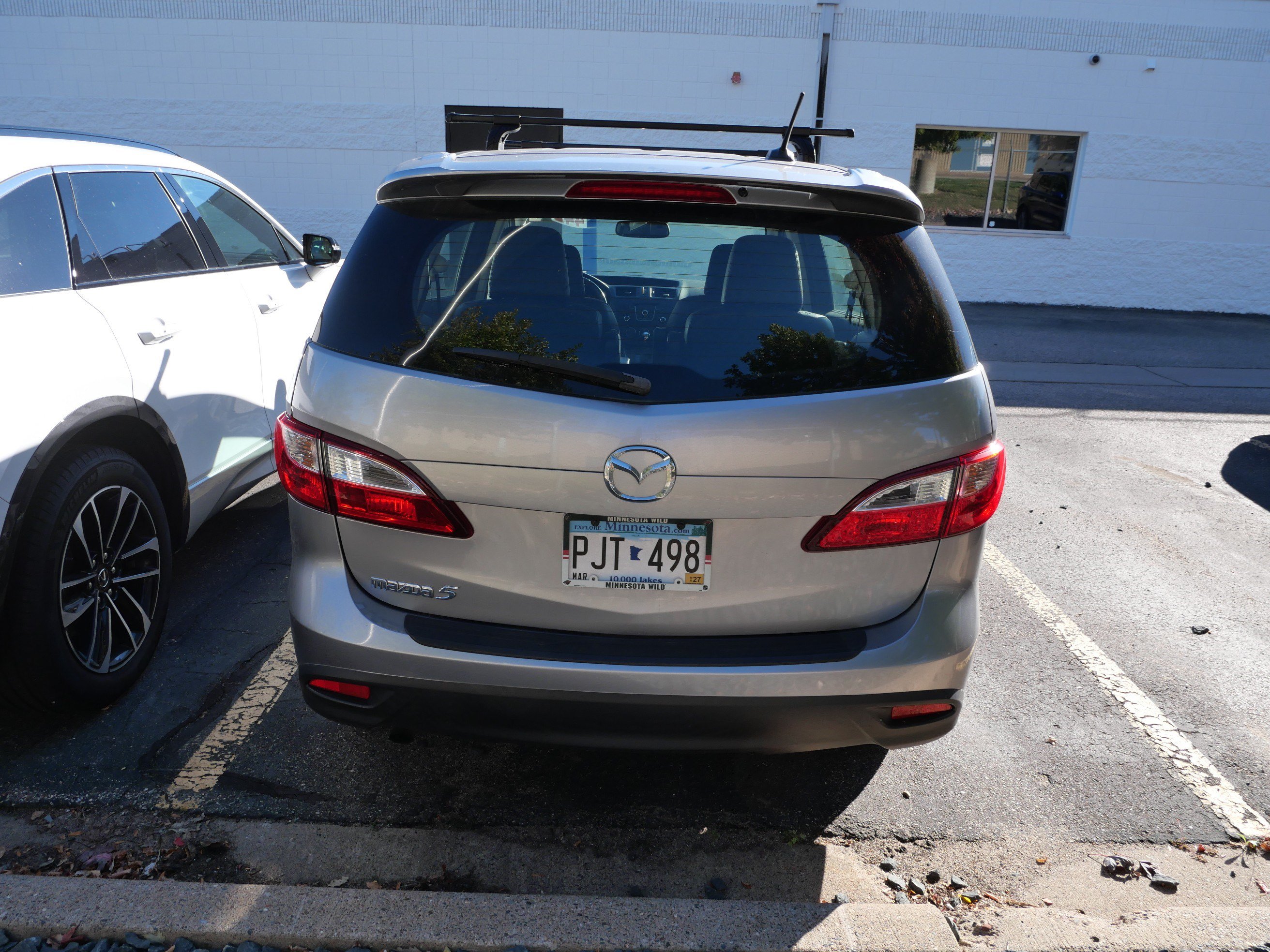 Used 2012 MAZDA MAZDA5 Grand Touring FWD image 6