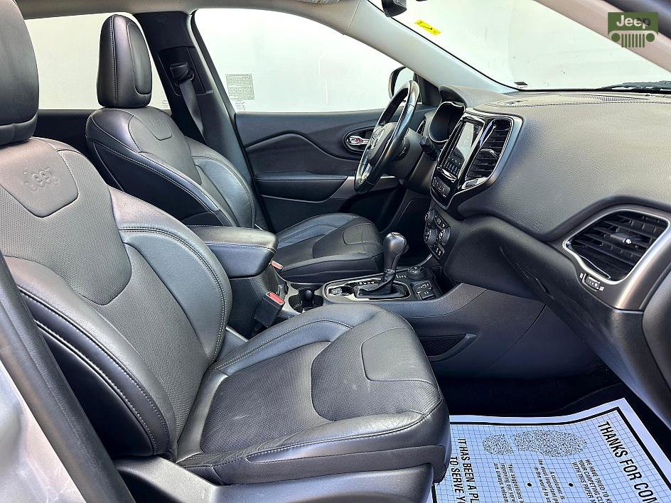 Used 2021 Jeep Cherokee Limited image 11