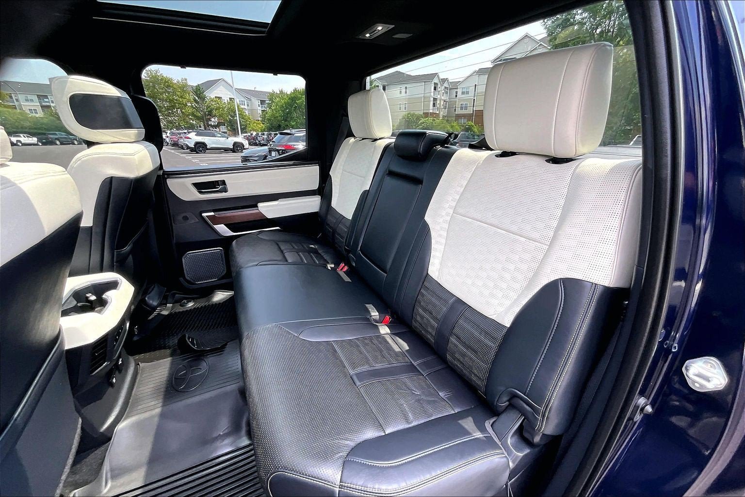Used 2022 Toyota Tundra Capstone AWD/4WD image 25