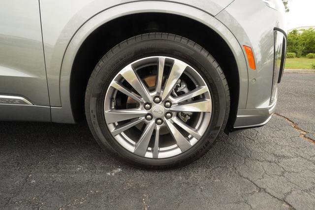Used 2024 Cadillac XT6 Premium Luxury w/ Technology Package FWD image 39