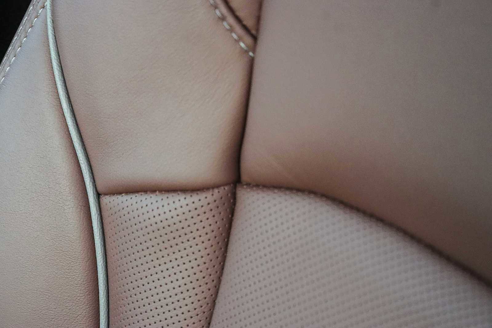 Used 2021 Buick Enclave Avenir w/ Avenir Technology Package image 24