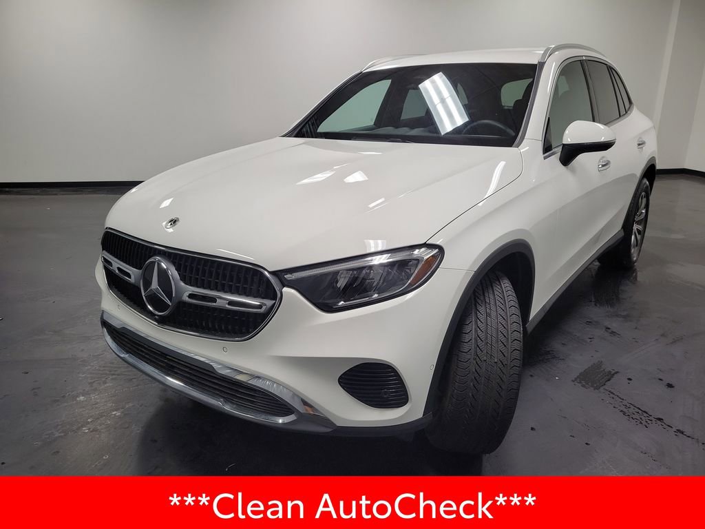 Used 2024 Mercedes-Benz GLC 300 4MATIC image 4