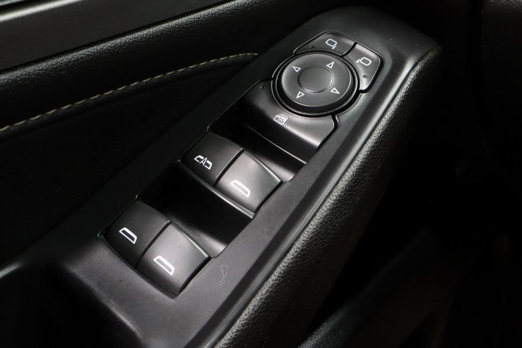 Used 2022 Chevrolet Traverse LT AWD/4WD image 25