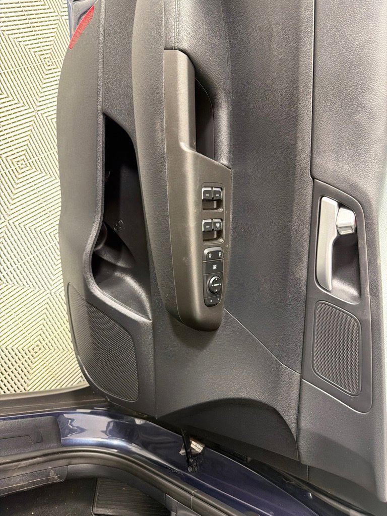 Used 2021 Kia Sportage LX image 11