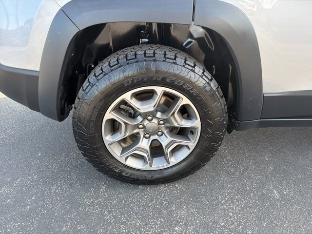 Used 2021 Jeep Cherokee Trailhawk image 34