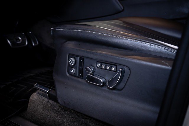 Used 2018 Bentley Bentayga image 16