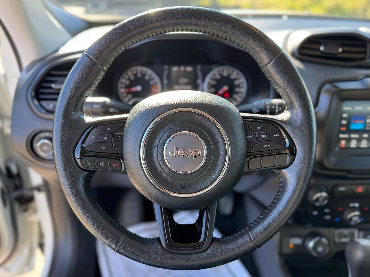 Used 2019 Jeep Renegade Altitude w/ Quick Order Package 2XM image 12