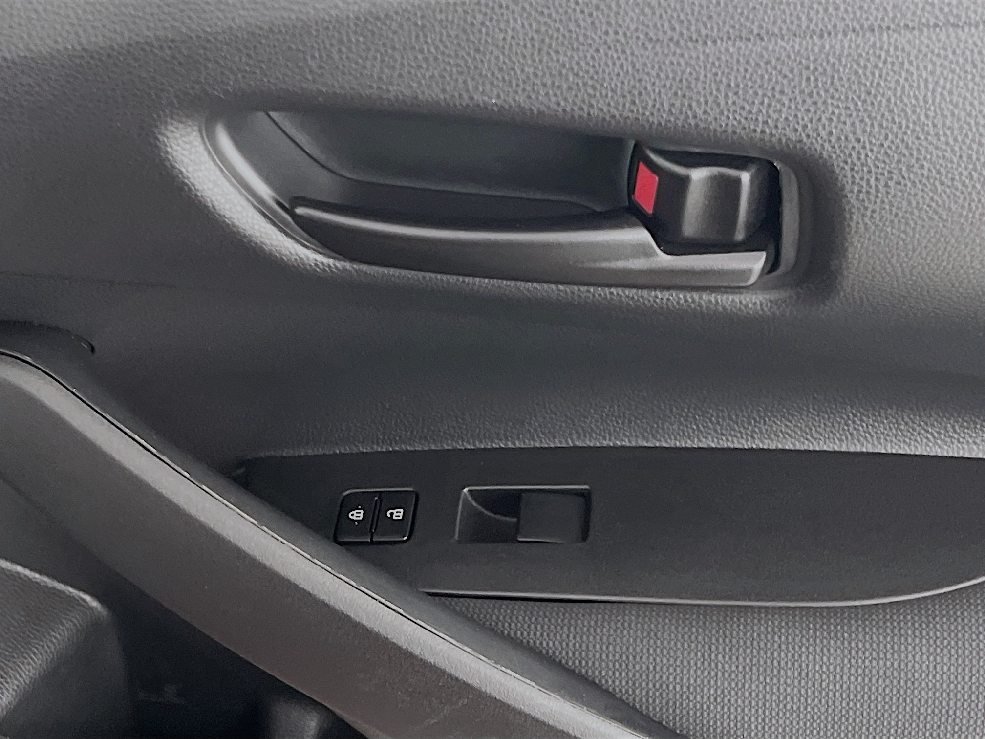 Used 2025 Toyota Corolla LE FWD image 31